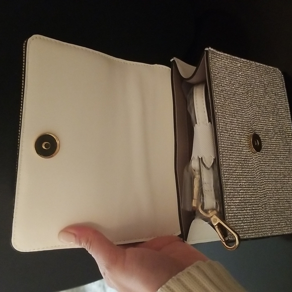 Handbag - Picture 4 of 5